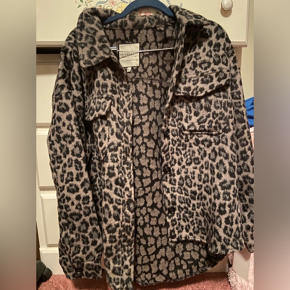 NWT Leopard/ Cheetah Print OverSized Jacket Size Large